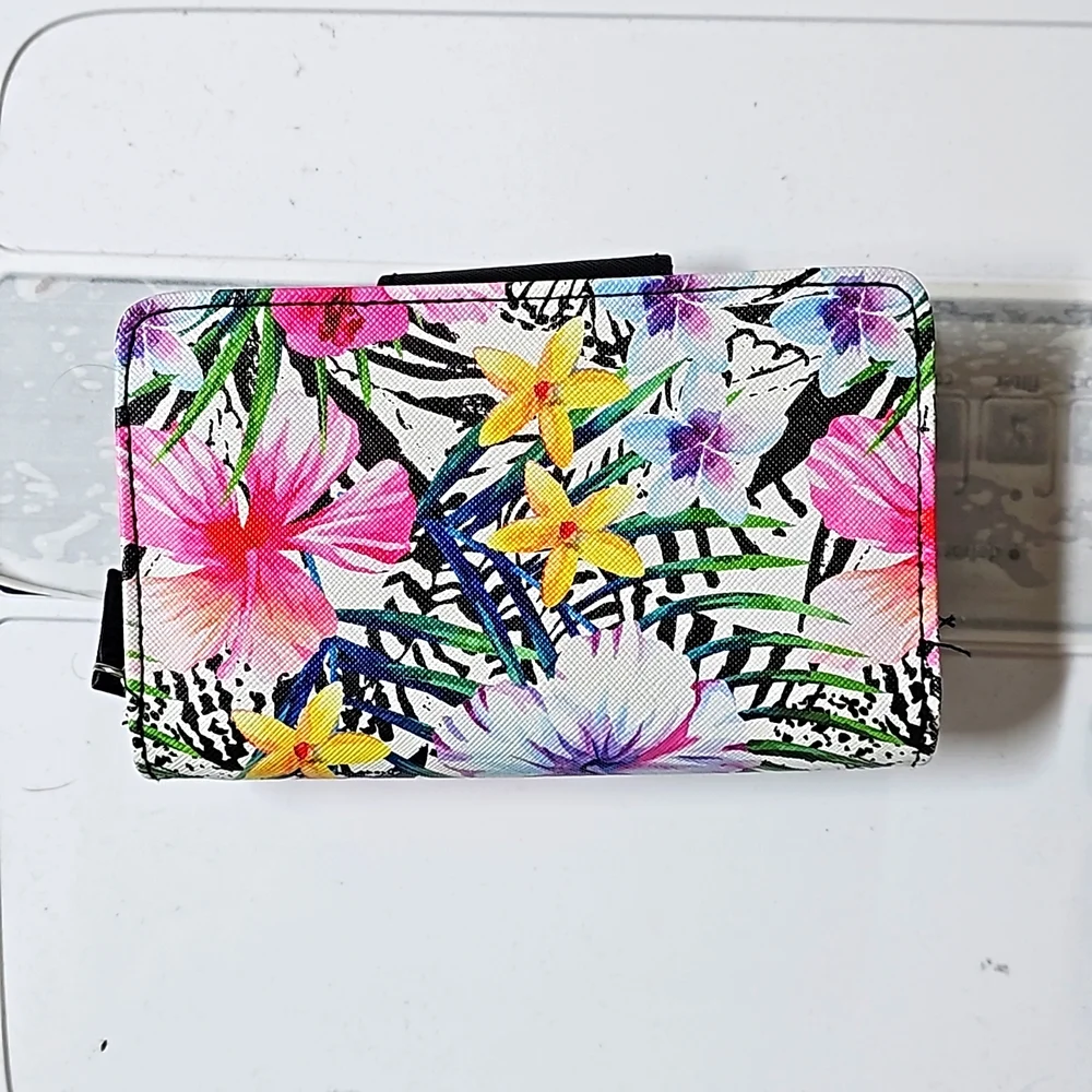 Tahari Floral Wallet for women - Picture 2 of 3